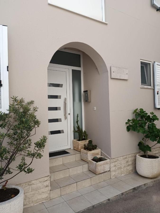 Apartments Vrime Biograd Na Moru Eksteriør billede