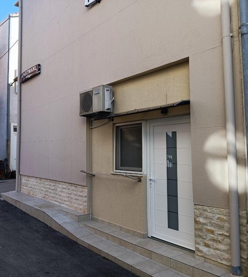 Apartments Vrime Biograd Na Moru Eksteriør billede