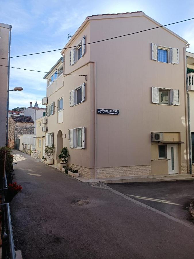Apartments Vrime Biograd Na Moru Eksteriør billede