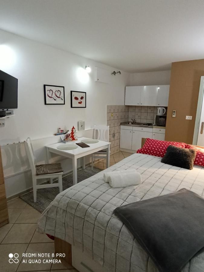 Apartments Vrime Biograd Na Moru Eksteriør billede